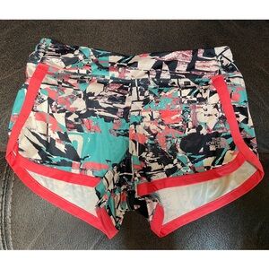 The North Face Womens Kick Up Dust Running Shorts Abstract Pattern sz S